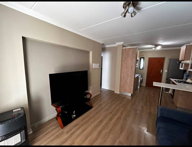 2 BEDROOM APARTMENT TO LET IN MONTANA